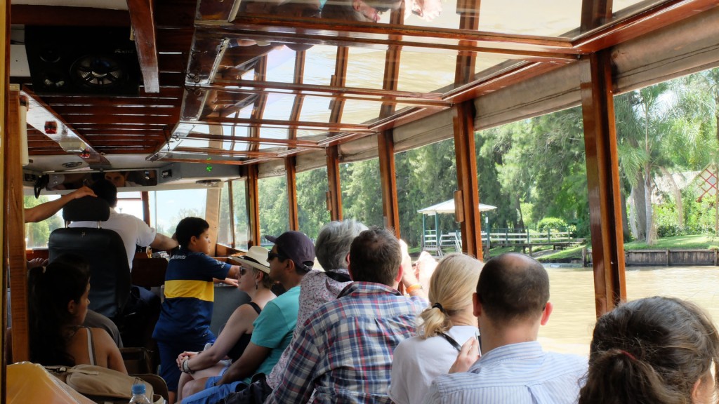 La "lancha", barque-bus transportant les habitants... et les touristes !