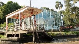 Une maison particulière : dans un cube de verre !